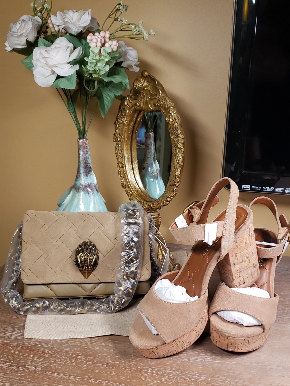Kurt Geiger Tan Quilted Crossbody Bag w/ Brass Crystal Embellished Eagle NWT! - Picture 13 of 15